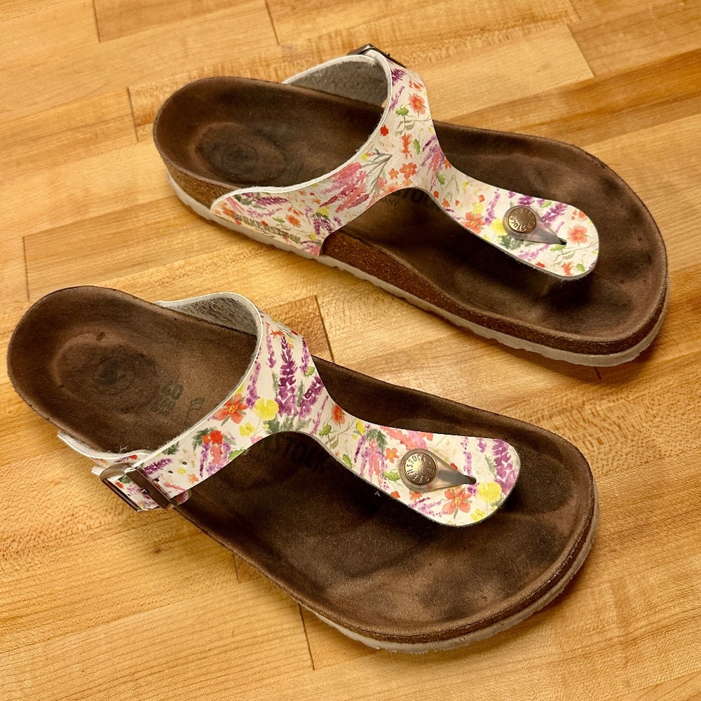 Women's Birkenstock Gizeh Vegan fake leather Summer floral thong sandals, SZ 40